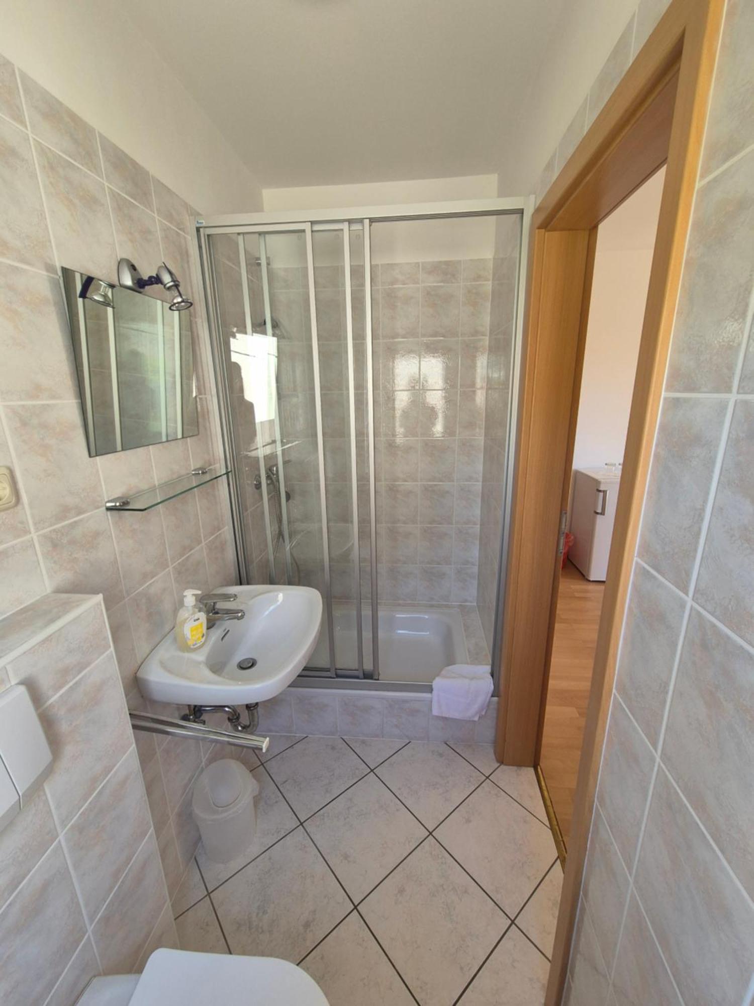 Apartments And Rooms Mamic Dugi Rat Εξωτερικό φωτογραφία