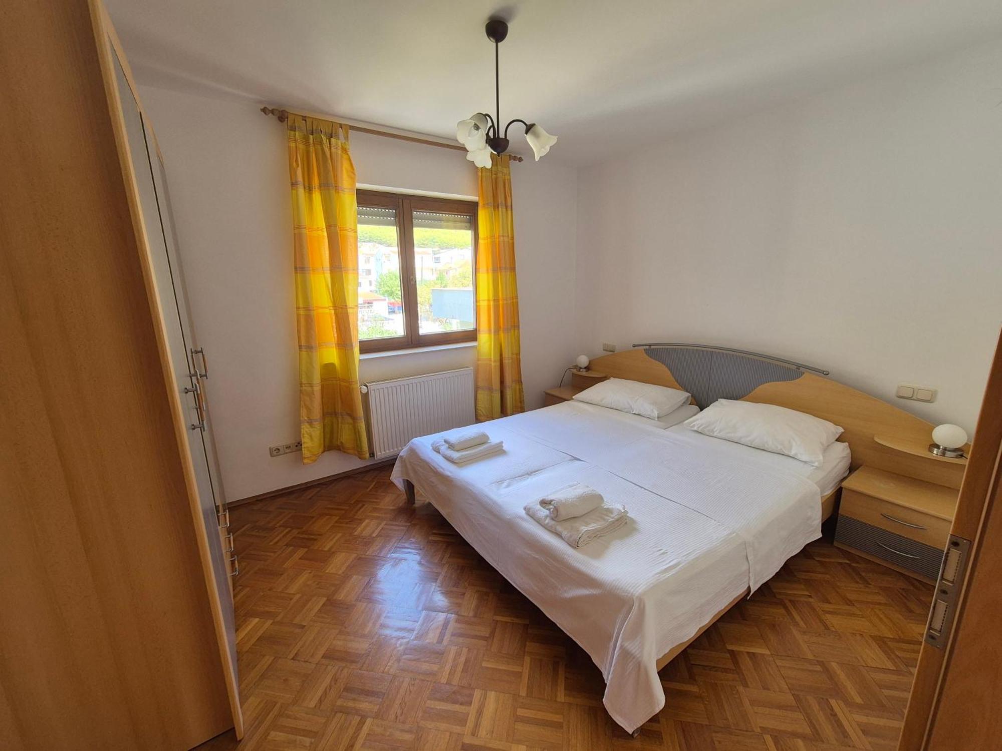 Apartments And Rooms Mamic Dugi Rat Εξωτερικό φωτογραφία