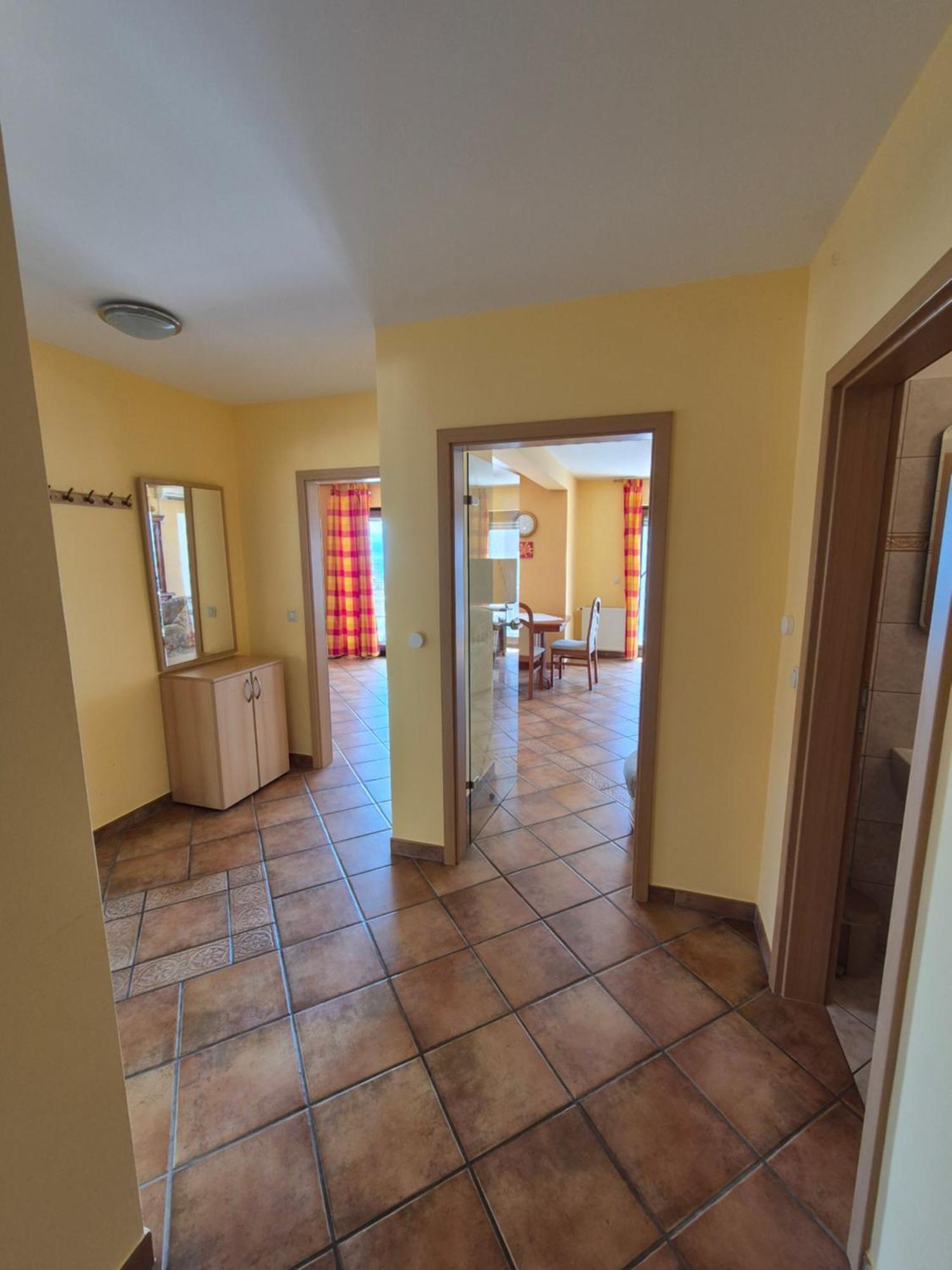 Apartments And Rooms Mamic Dugi Rat Εξωτερικό φωτογραφία