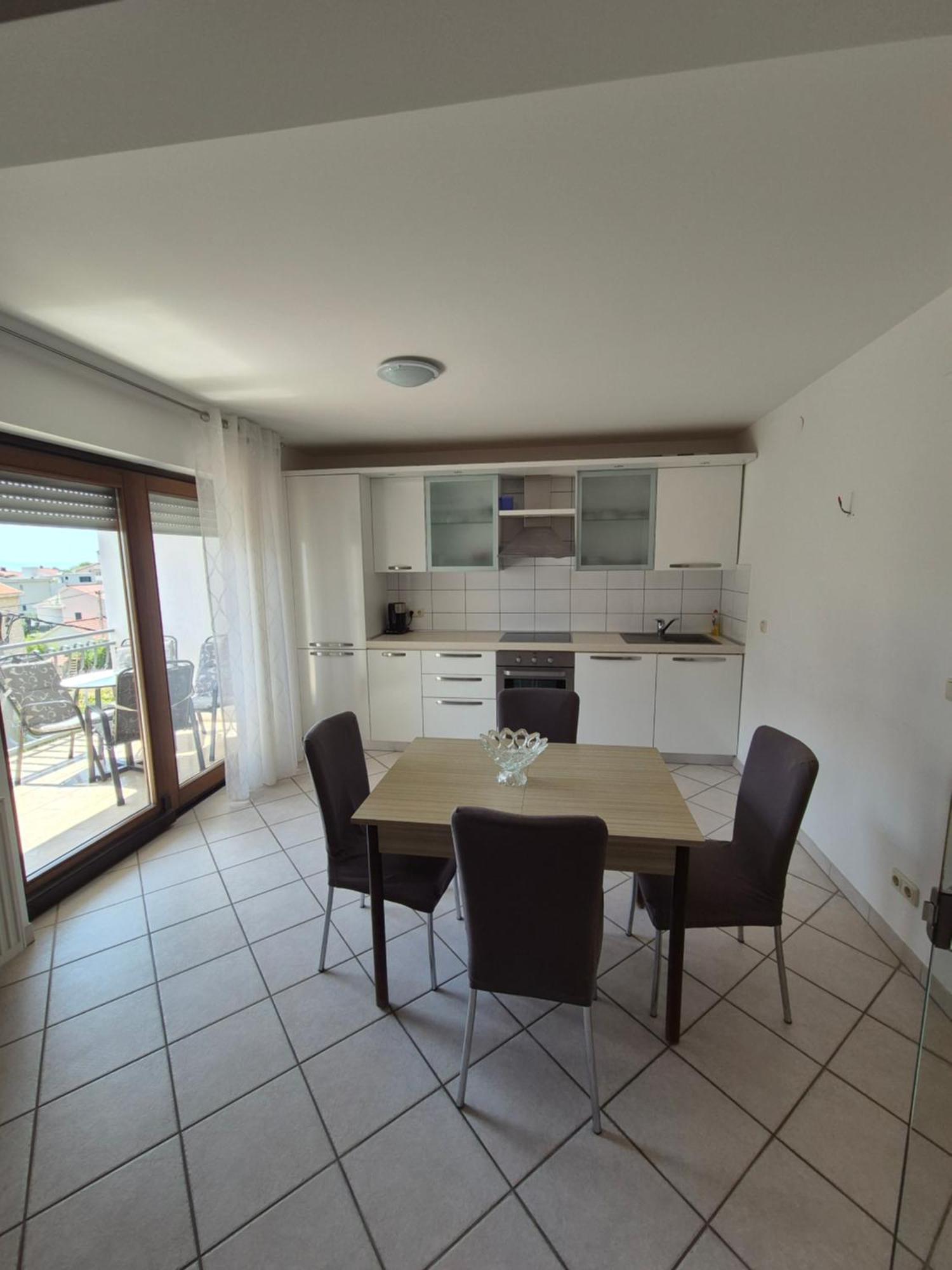 Apartments And Rooms Mamic Dugi Rat Εξωτερικό φωτογραφία