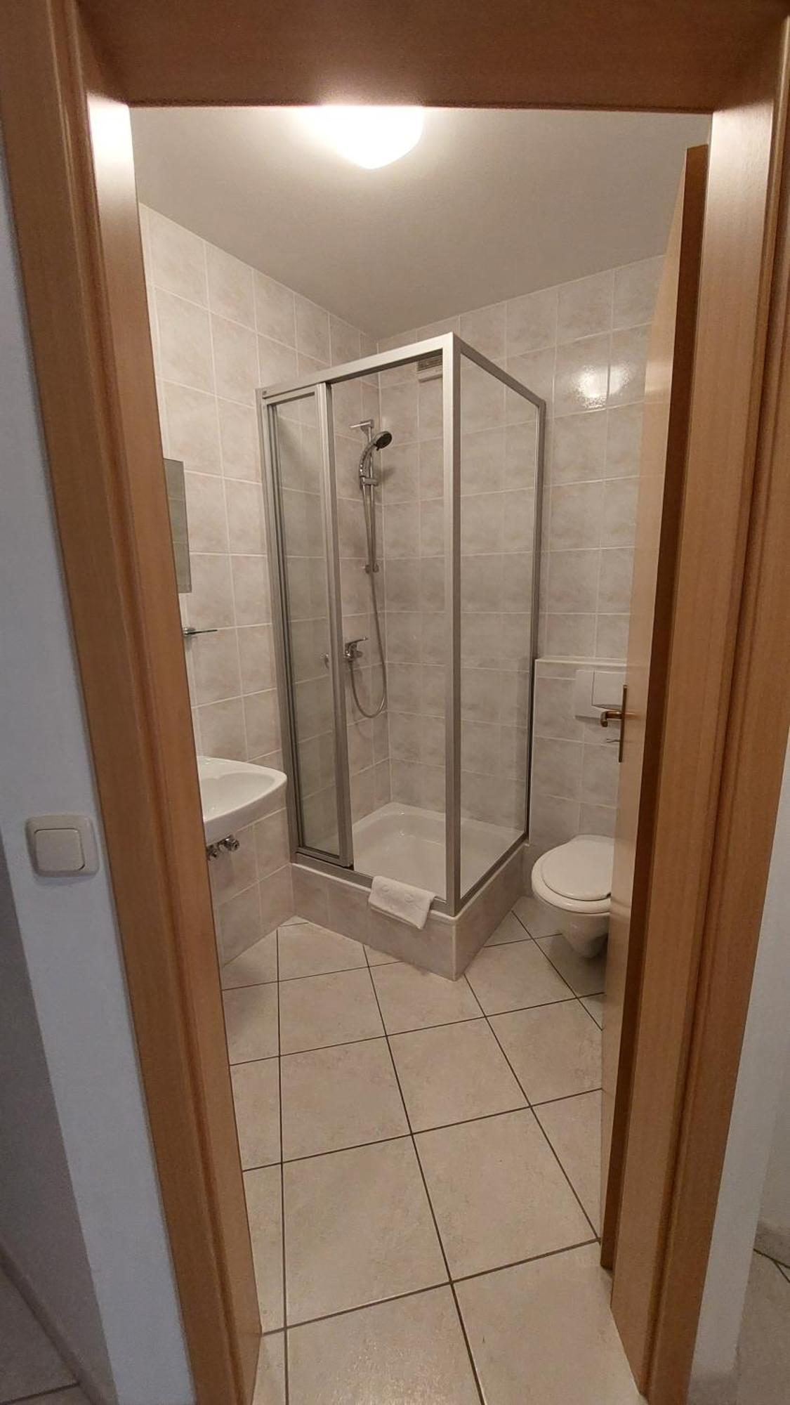 Apartments And Rooms Mamic Dugi Rat Εξωτερικό φωτογραφία
